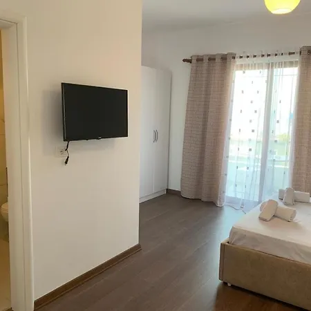 Apartment Enia's & *