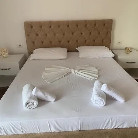 Enia's & Apartment Sarande